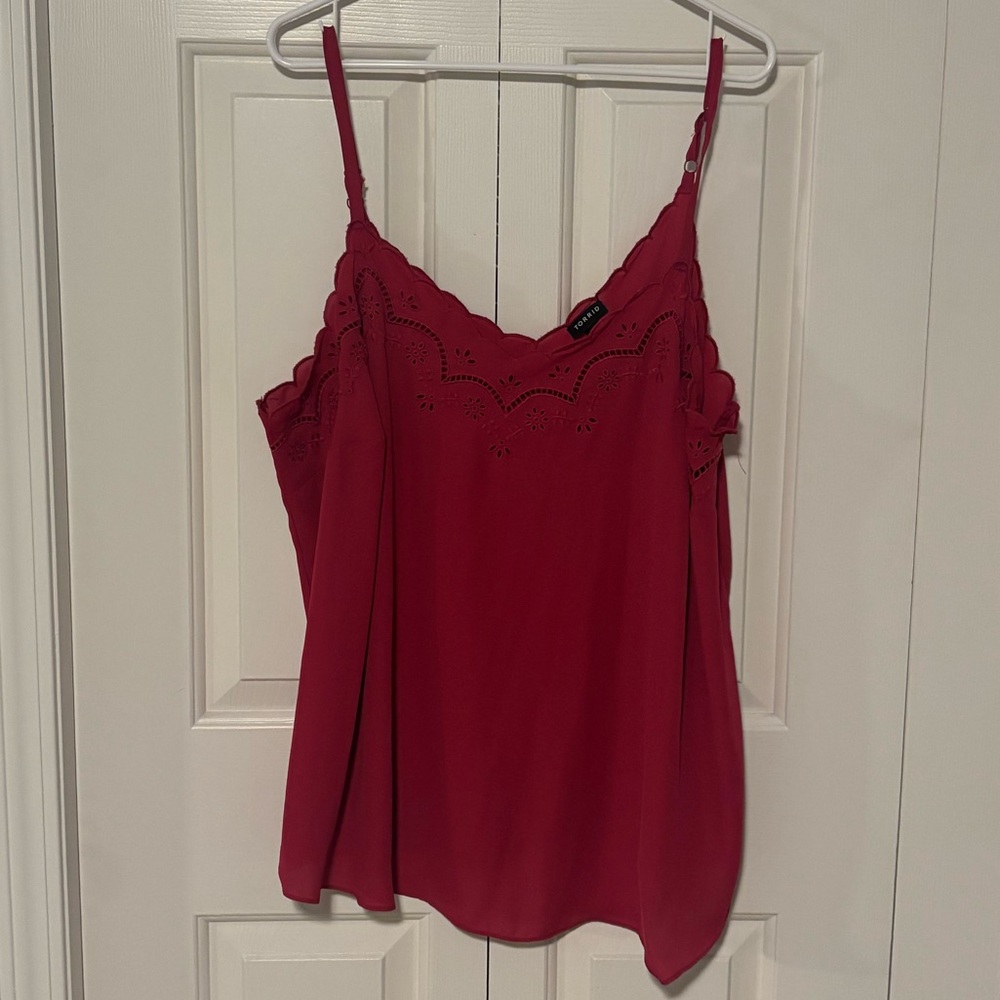 Torrid Georgette Scalloped Neck Swing Tank Size 2